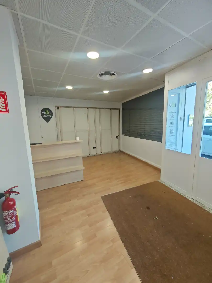 Gewerbefläche zur Miete in Carrer de Joan Maragall, imagen 3
