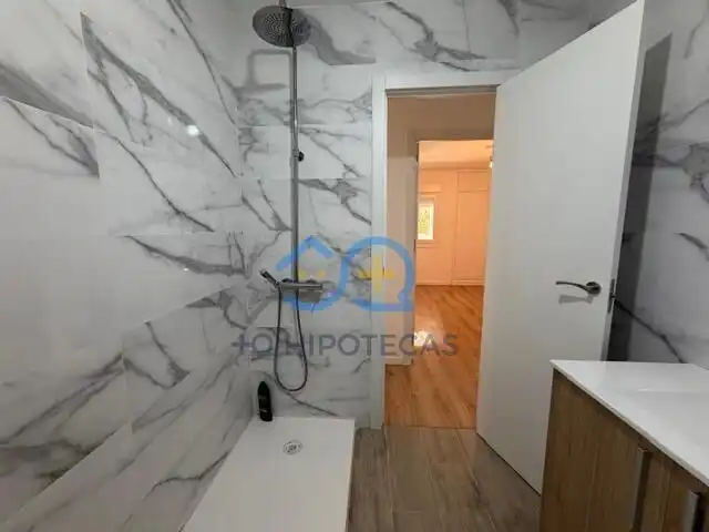 Wohnung mit Aufzug zum Verkauf in Reyes, imagen 14