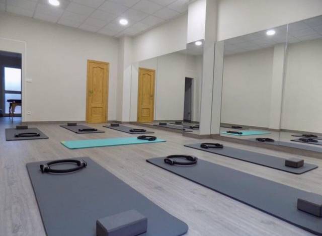 Local comercial en Alquiler en Calle de los Parrales en El Carril - Paseo de Chapi