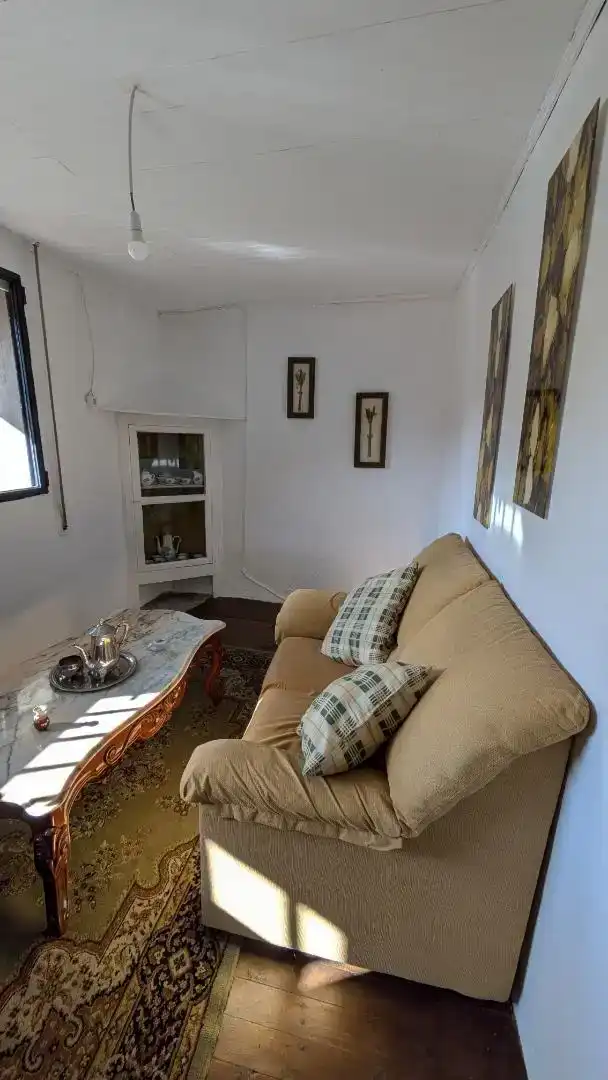Sala d'estar de Casa adosada en venda en Calvos de Randín amb Moblat i Balcó