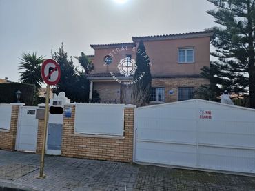 Xalet amb piscina en venda a Aristides Maiol