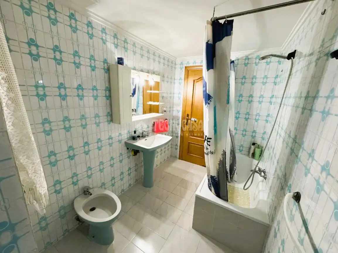 Baño de Piso en venta en Torrent con Calefacción y Balcón