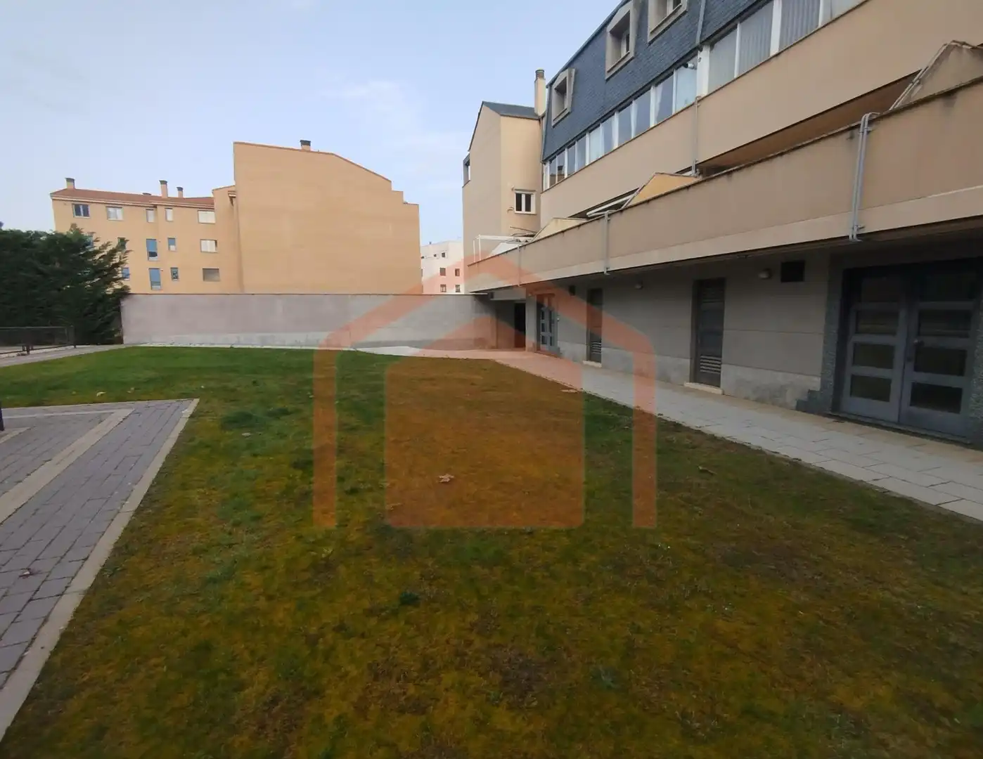 Parking de Local en venta en Salamanca con Aire acondicionado y Calefacción