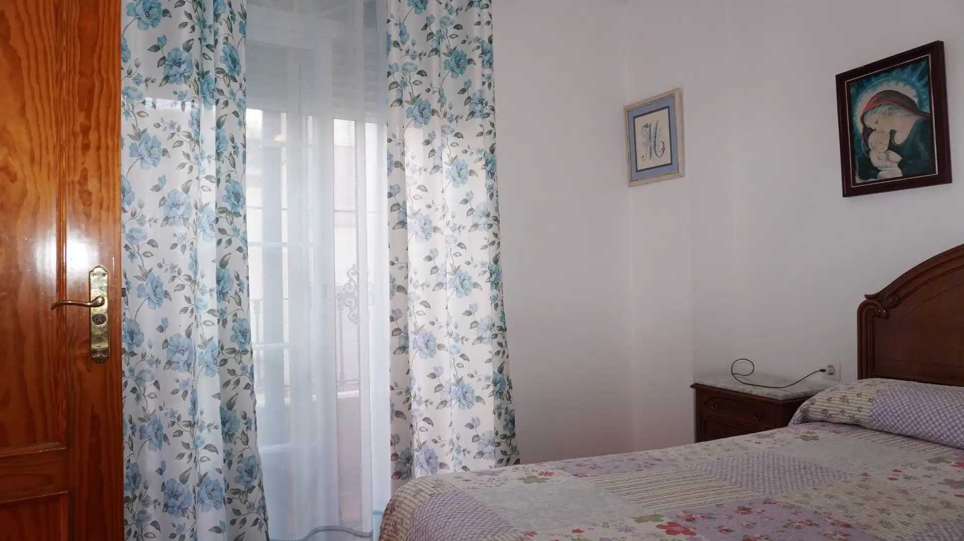 Dormitori de Casa adosada en venda en Motril amb Aire condicionat i Terrassa