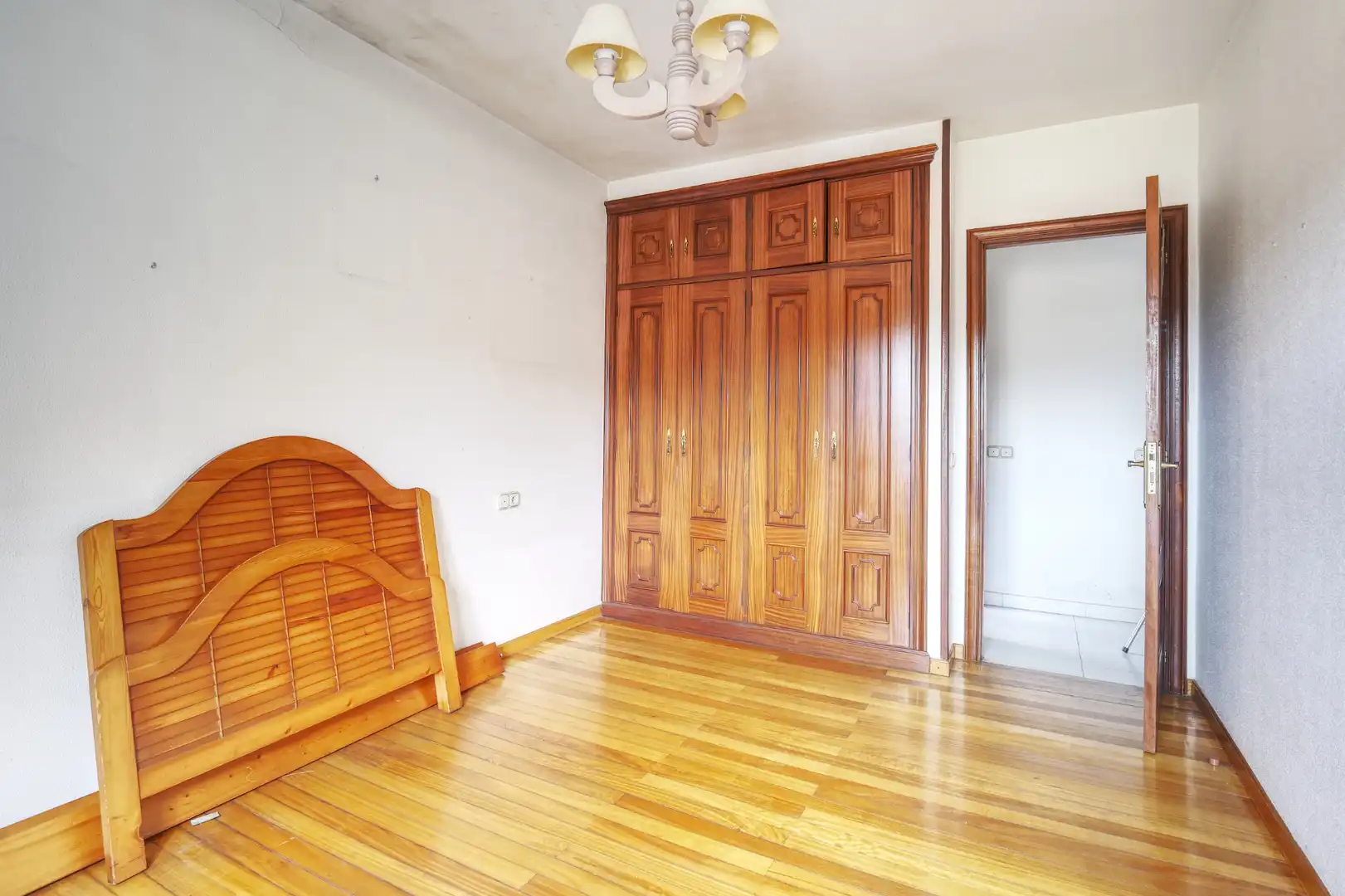 Habitación de Edificio en venta en Padrón