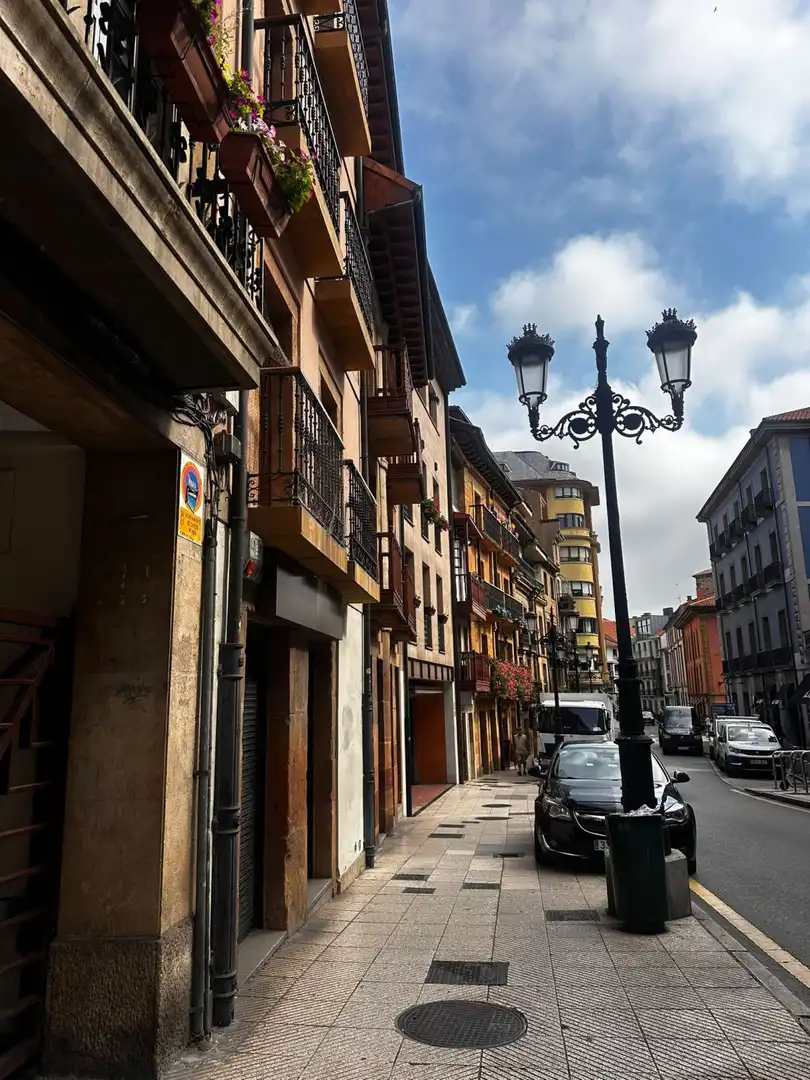 Vista exterior de Estudio de alquiler en Oviedo 
