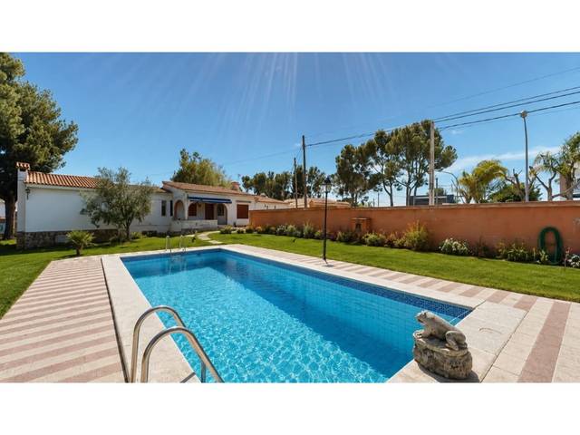 Casa-chalet en Venta en Rascanya