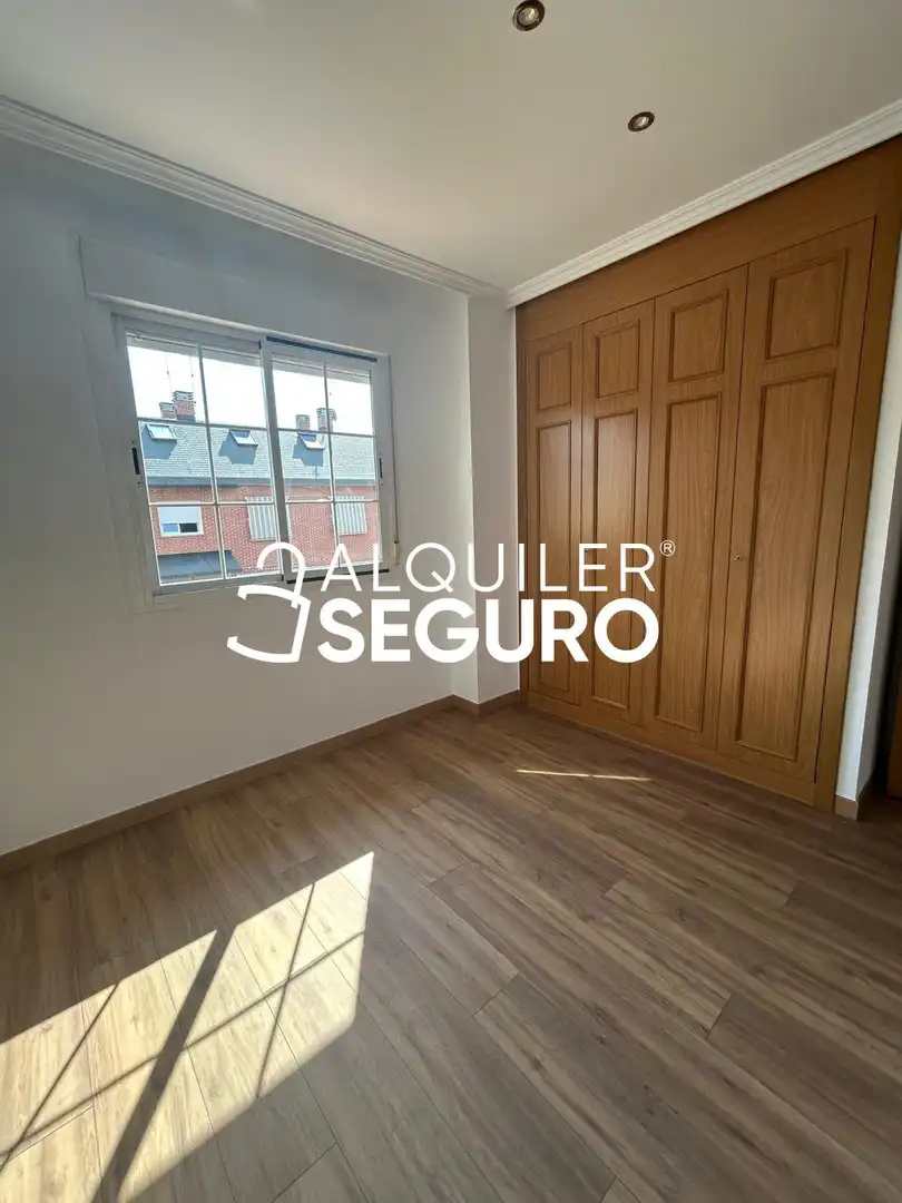 Habitación de Casa o chalet de alquiler en Alcalá de Henares con Aire acondicionado, Calefacción y Terraza