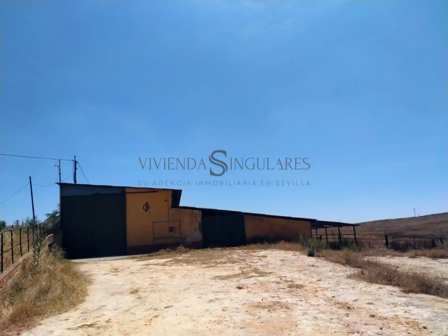Finca rústica en venda en Alcalá de Guadaira amb Jardí privat, Traster i Piscina