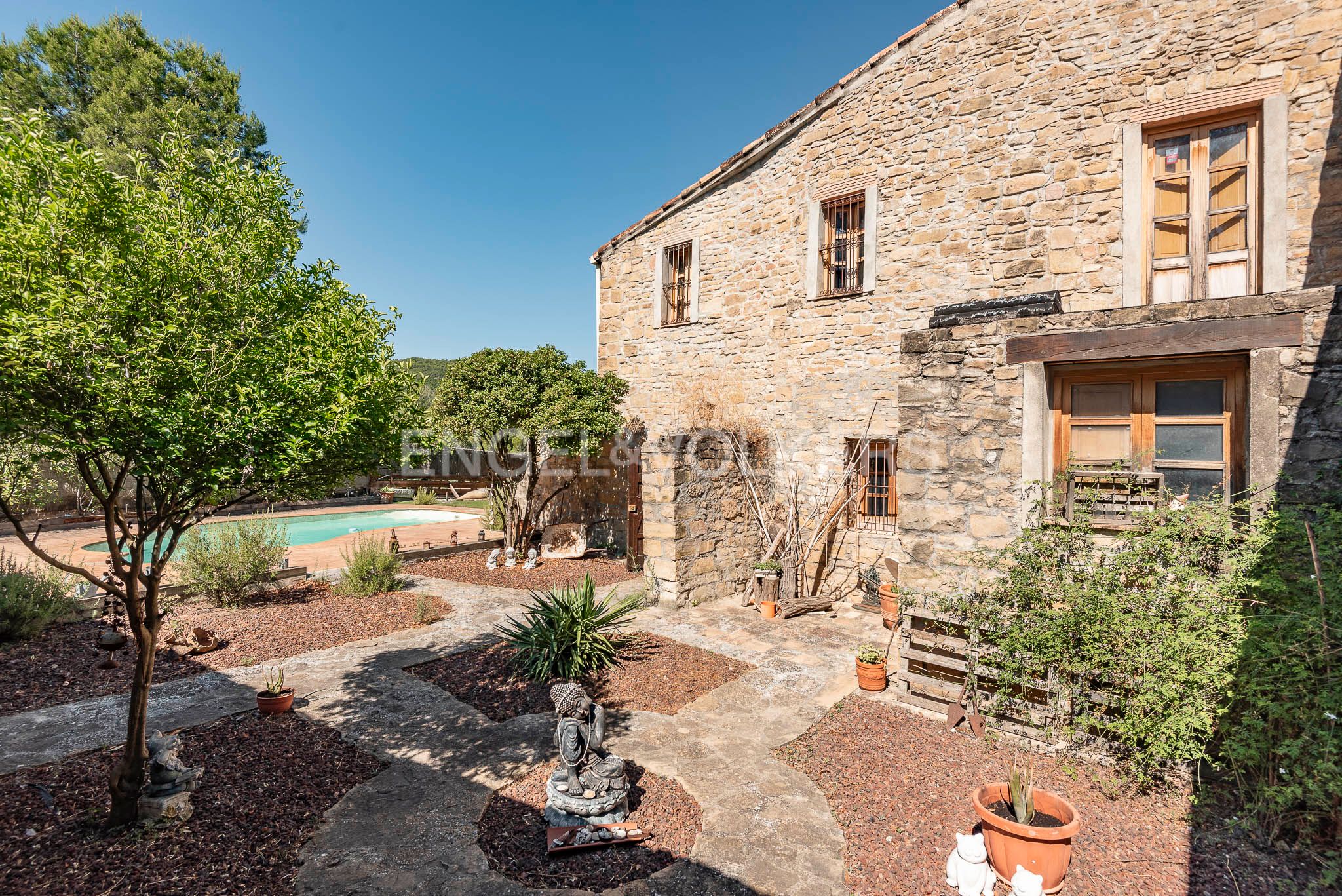 Exterior view of Country house for sale in Castellbell i el Vilar  with Heating, Private garden and Swimming Pool