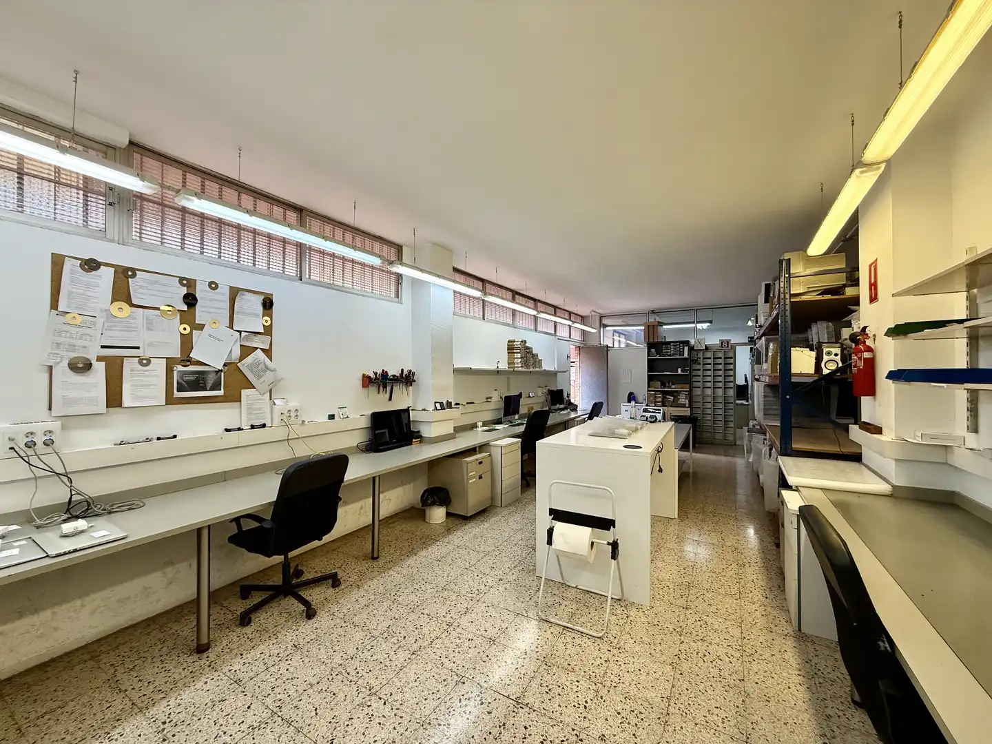 Local en venta en Cornellà de Llobregat