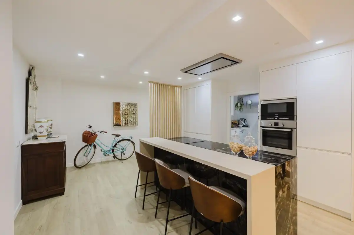 Kitchen of Flat for sale in Málaga  with Air Conditioner, Heating and Terrace