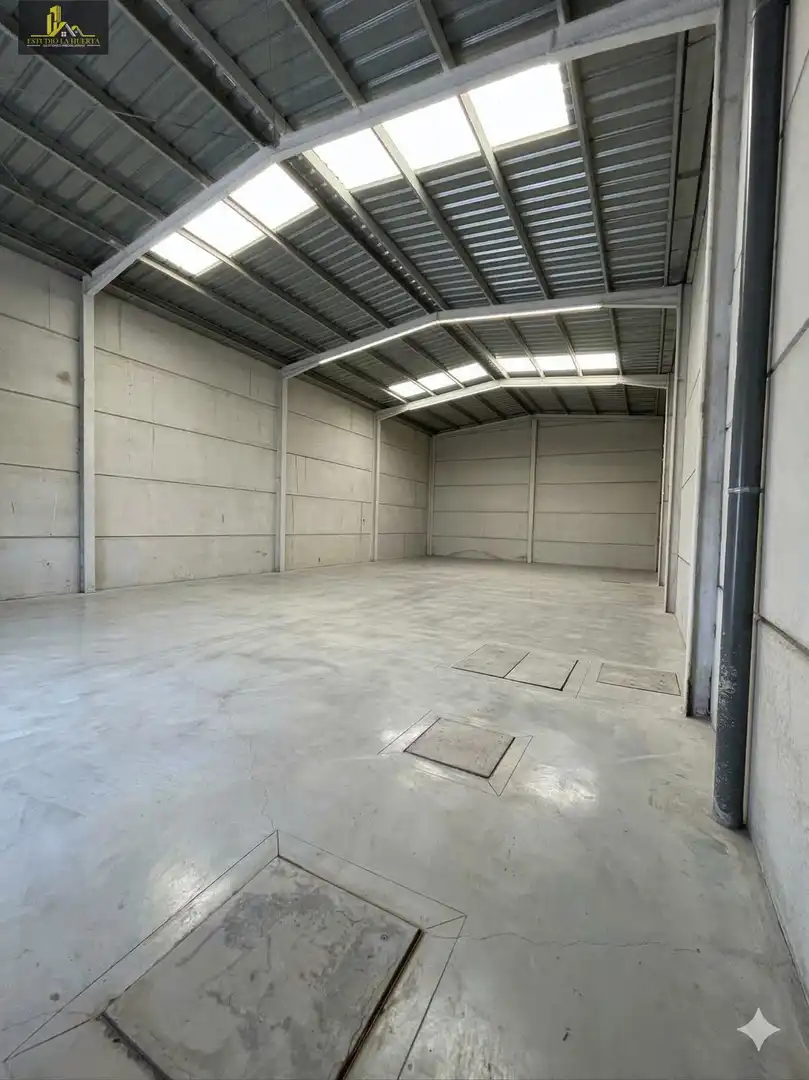Nave industrielle à vendre à El Retiro - Parque Atlántico - Ronda este