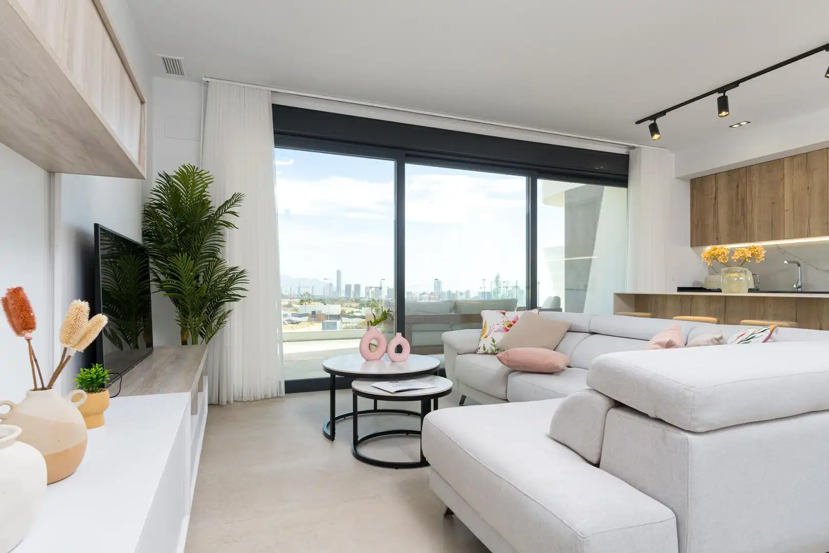 Sala de estar de Estudio en venta en Finestrat con Piscina comunitaria