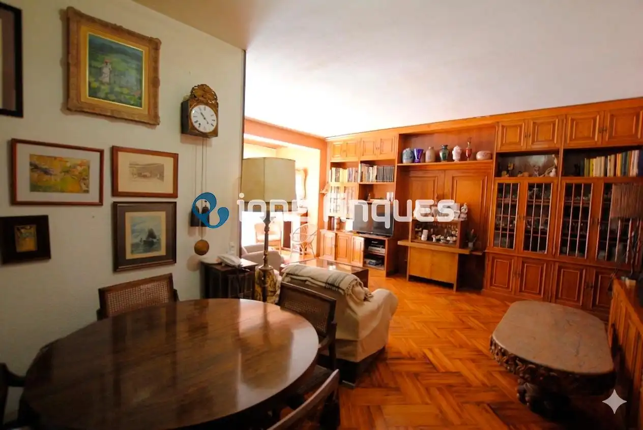 Wohnzimmer von Wohnung zum Verkauf in Barcelona mit Heizung, Privatgarten und Abstellraum