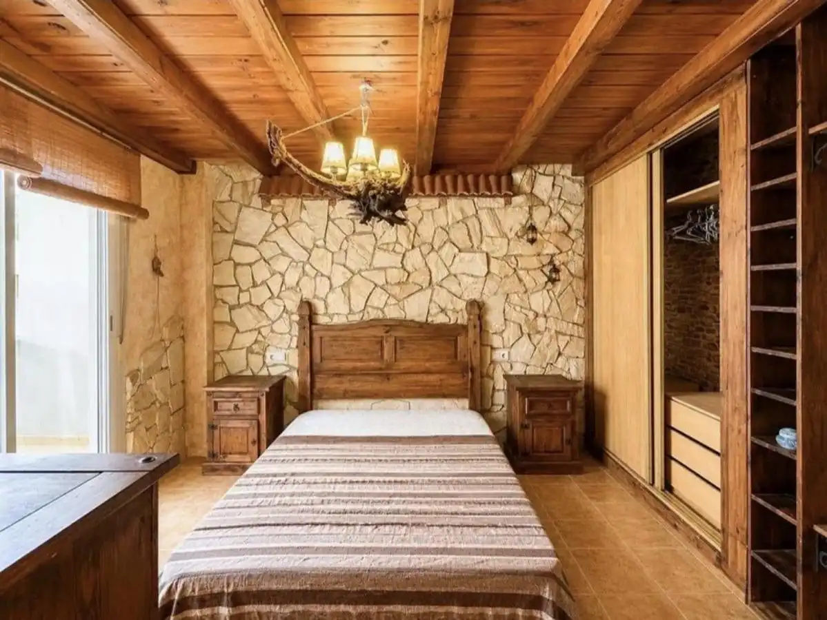 Bedroom of Flat for sale in Dolores  with Air Conditioner, Terrace and Storage room