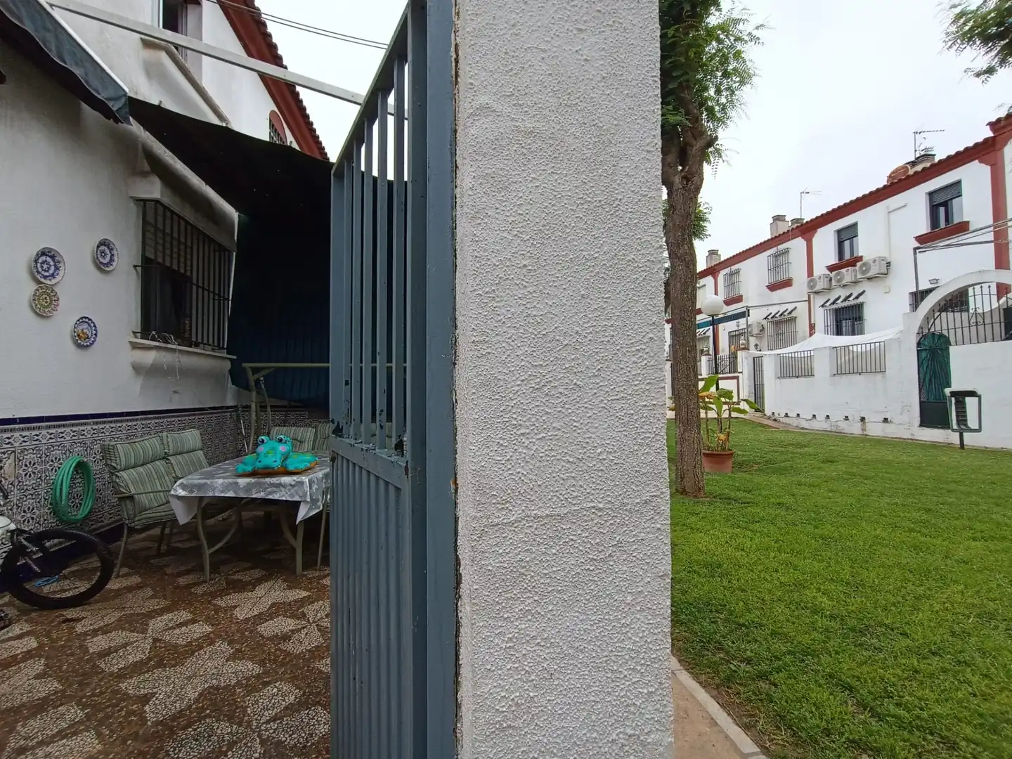 Casa adosada en venta en Mairena del Aljarafe con Aire acondicionado, Calefacción y Jardín privado