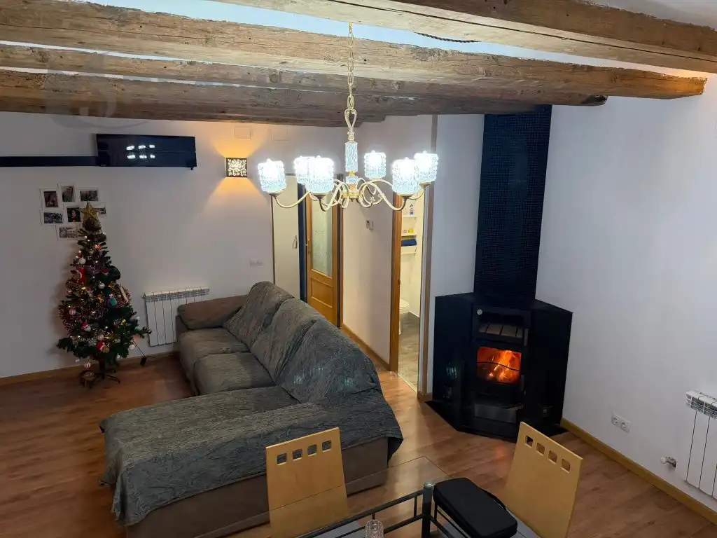 Living room of Houses for sale in La Seu d'Urgell  with Air Conditioner and Oven
