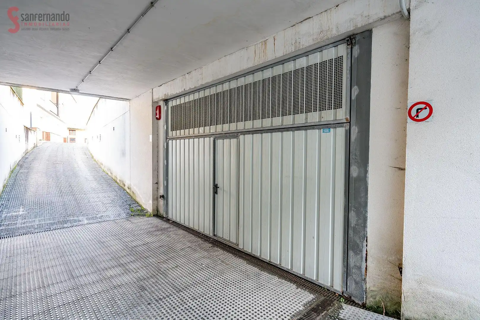Aparcament en venda a Inmobiliaria - Barreda, imagen 3
