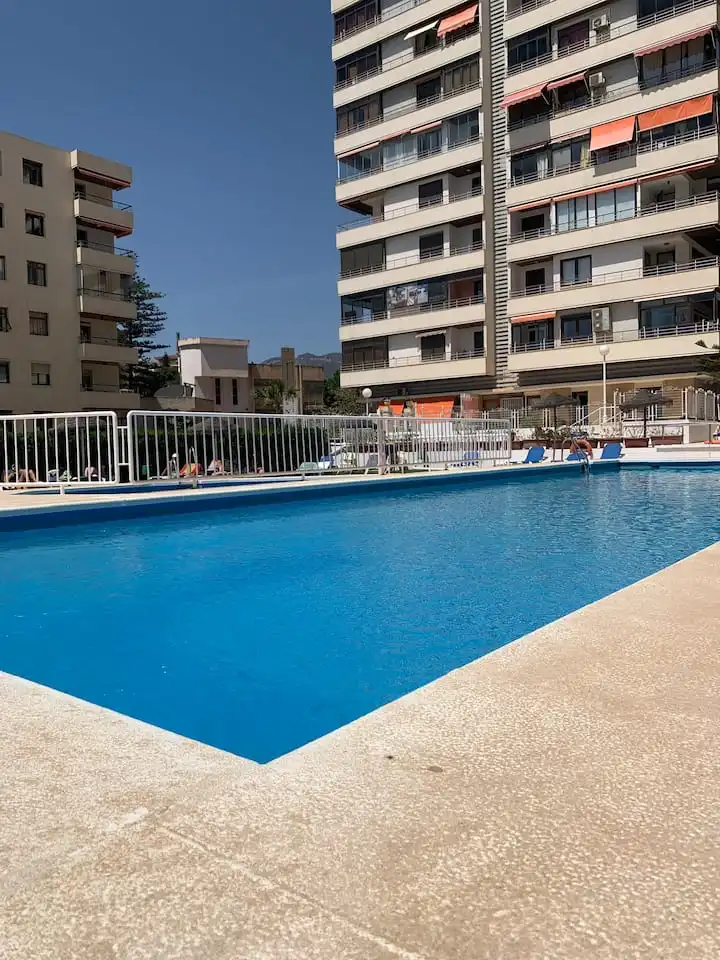 Piscina de Apartamento en venta en Torremolinos con Aire acondicionado, Calefacción y Piscina