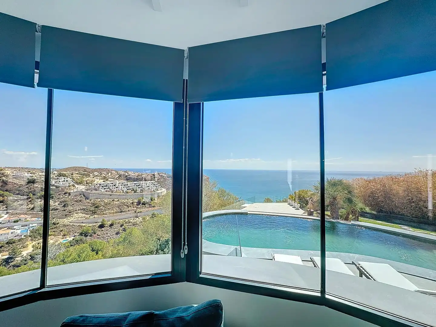 Villa con piscina in vendita a Cumbre del Sol, imagen 37