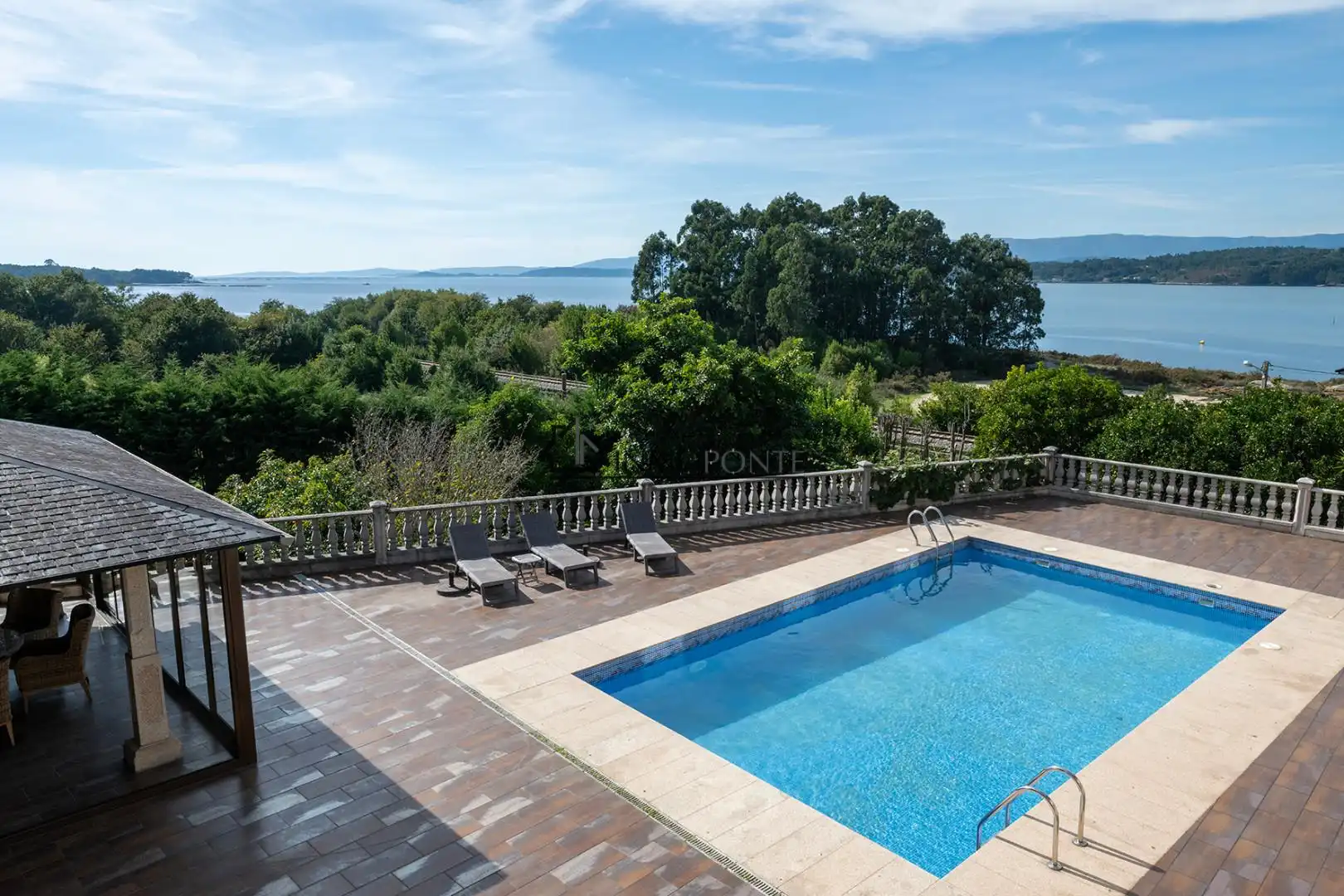 Swimming pool of Houses for sale in Vilagarcía de Arousa  with Private garden