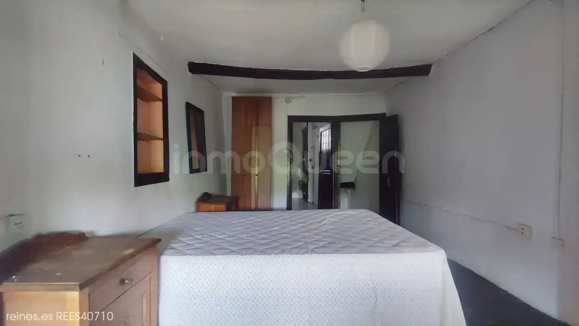 Habitación de Casa adosada en venta en Morcín con Calefacción, Terraza y Amueblado