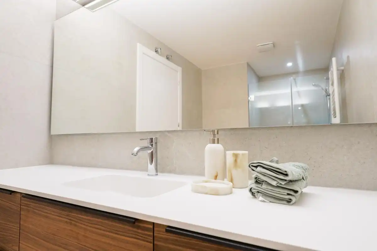Badezimmer von Erdgeschoss zum Verkauf in Madrid mit Klimaanlage, Heizung und Terrasse