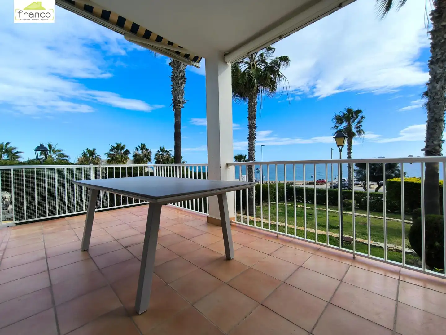 Terrasse von Einfamilien-Reihenhaus zur Miete in Mojácar mit Privatgarten, Terrasse und Abstellraum
