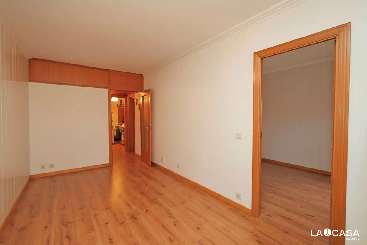 Habitación de Piso en venta en L'Hospitalet de Llobregat con Balcón