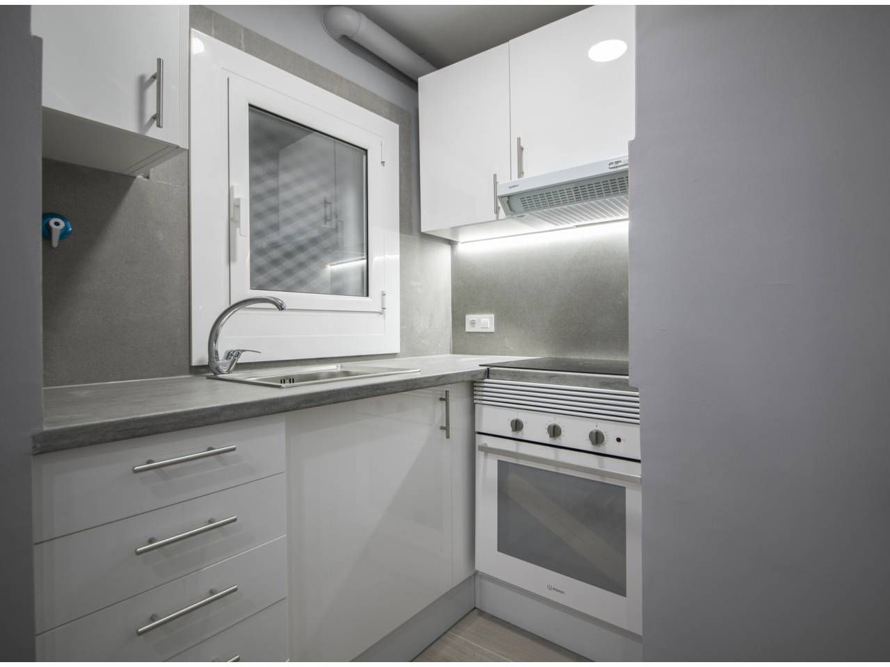 Kitchen of Flat for sale in  Barcelona Capital  with Air Conditioner and Parquet flooring