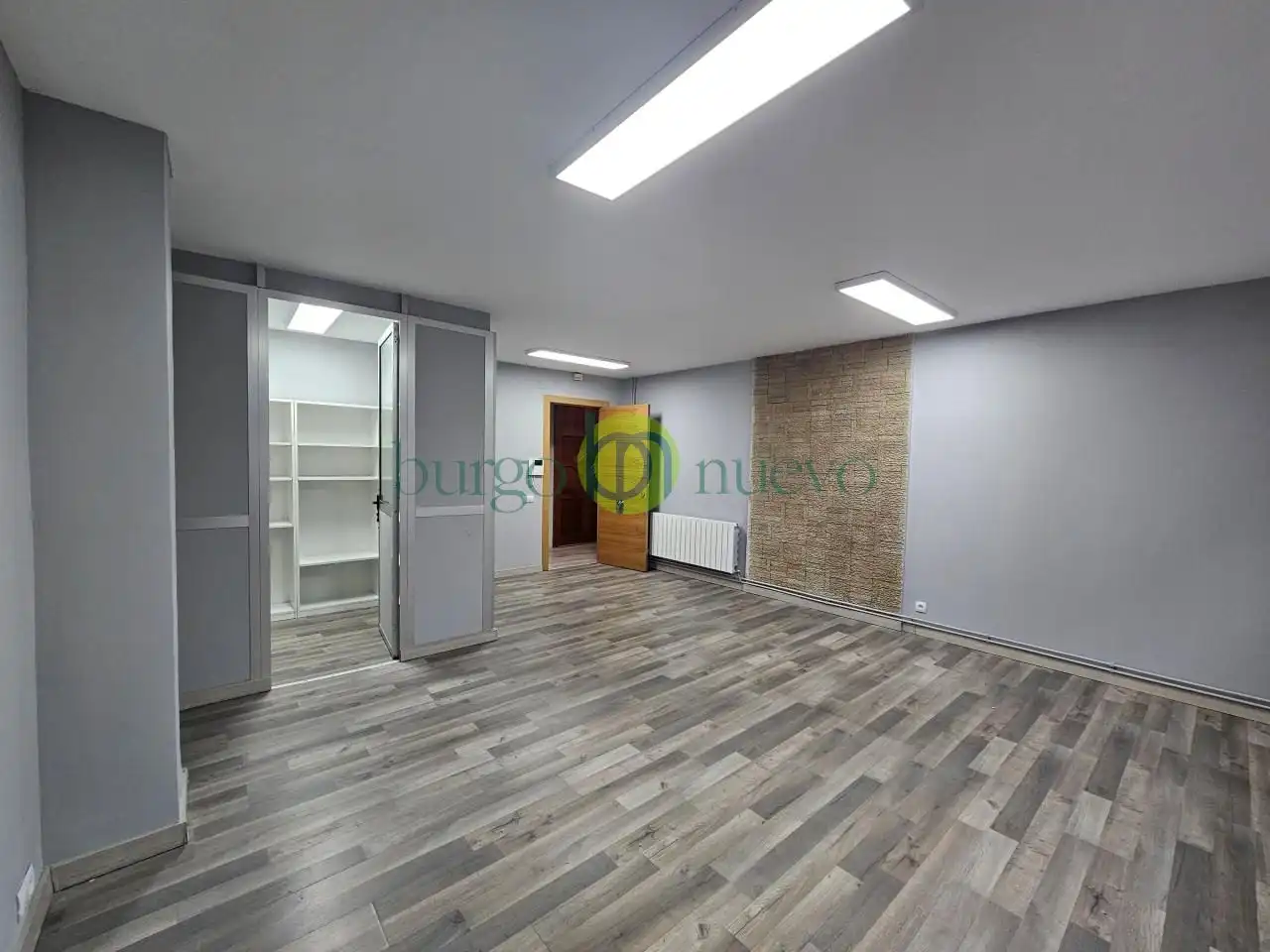 Office for rent in León Capital   with Heating