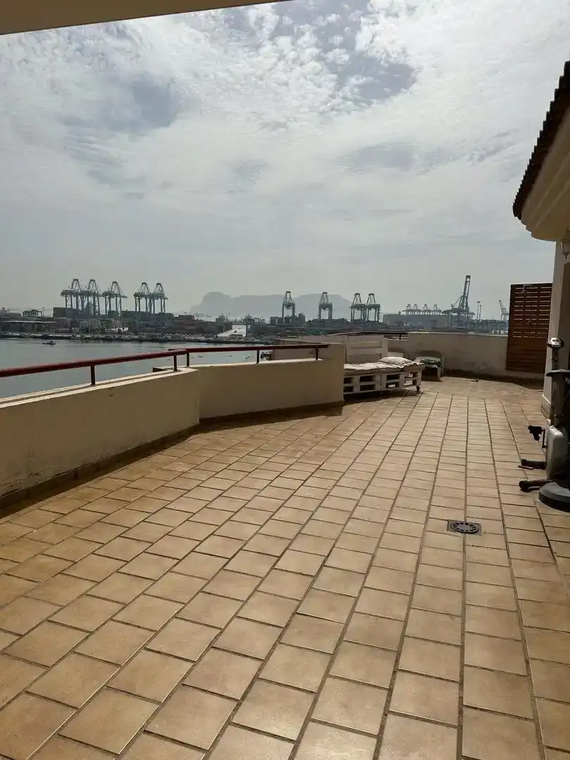 Terrassa de Àtic en venda en Algeciras amb Aire condicionat