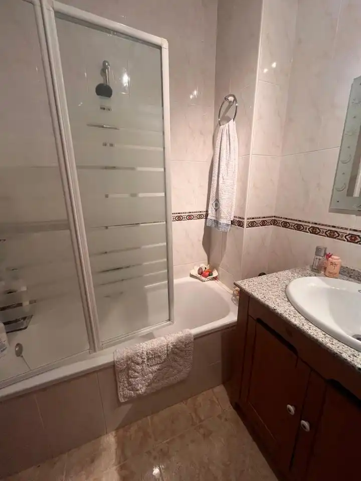 Bathroom of Flat for sale in Plasencia  with Terrace and Furnished
