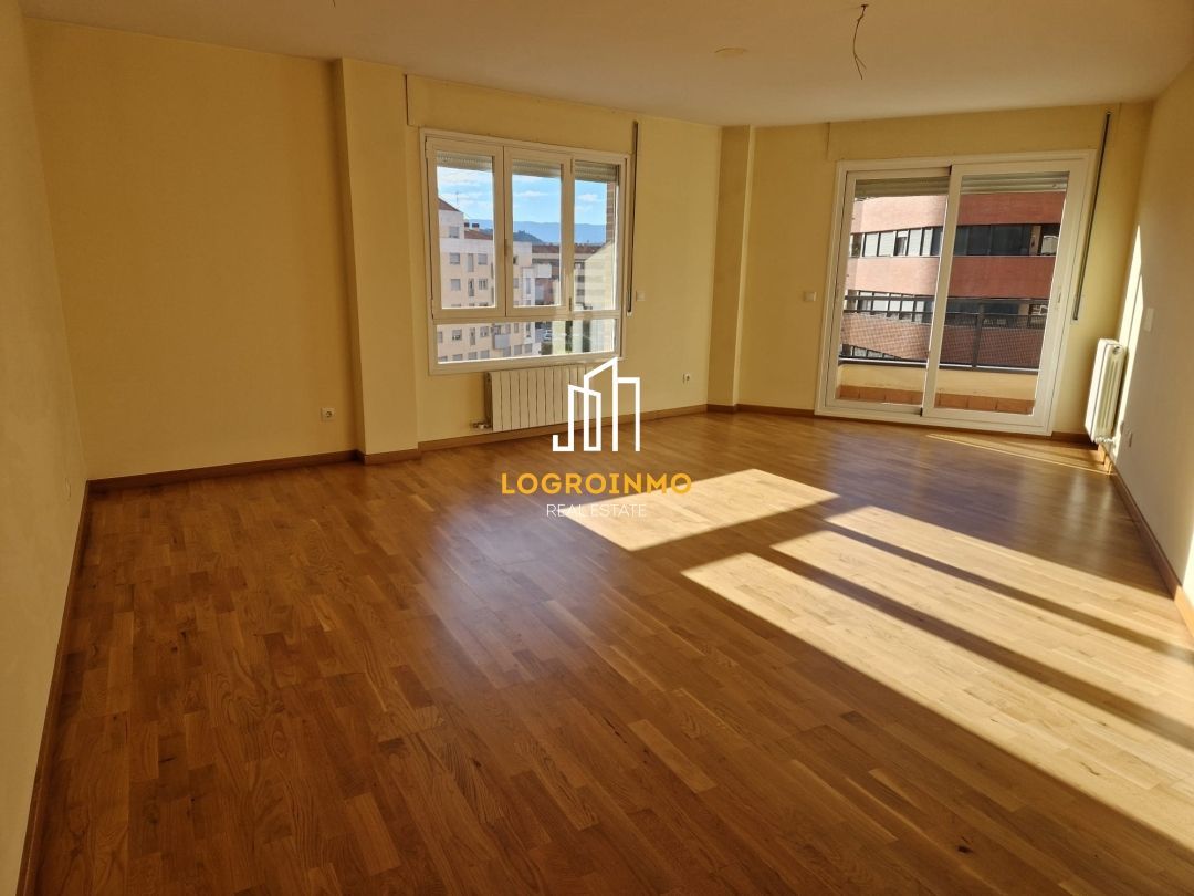 Sala d'estar de Pis en venda en  Logroño amb Aire condicionat, Calefacció i Terrassa
