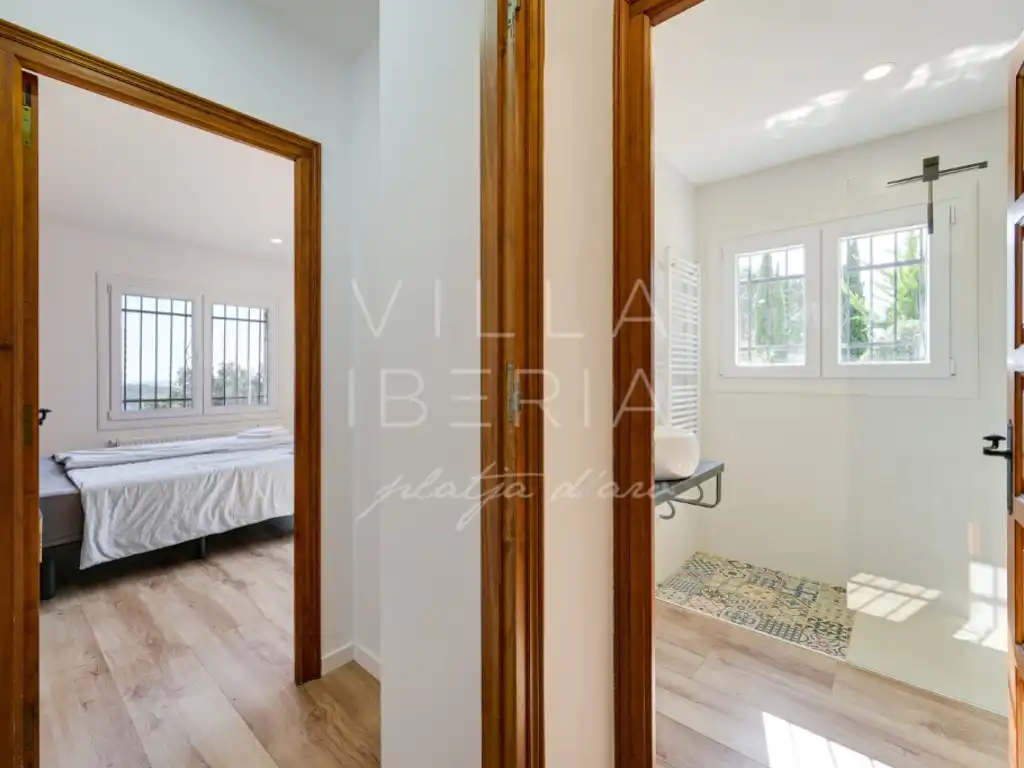 Habitación de Casa o chalet en venta en Castell d'Aro, Platja d'Aro i s'Agaró con Aire acondicionado, Calefacción y Jardín privado