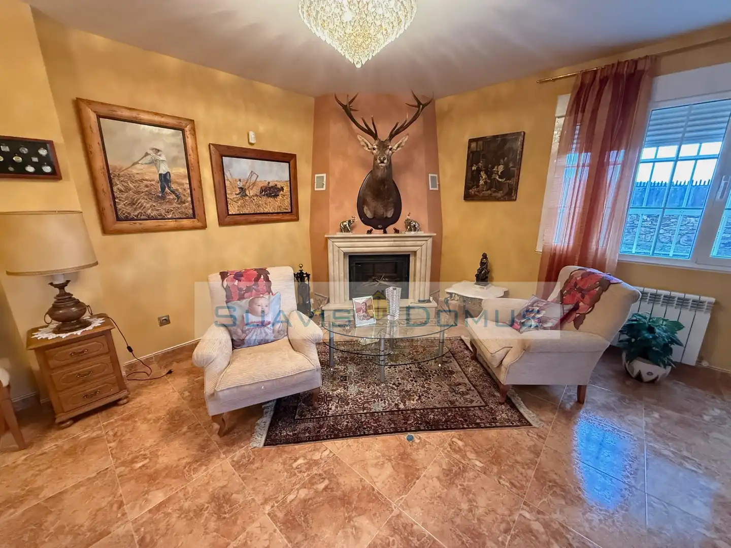 Sala de estar de Casa o chalet en venta en Roales con Calefacción, Jardín privado y Terraza