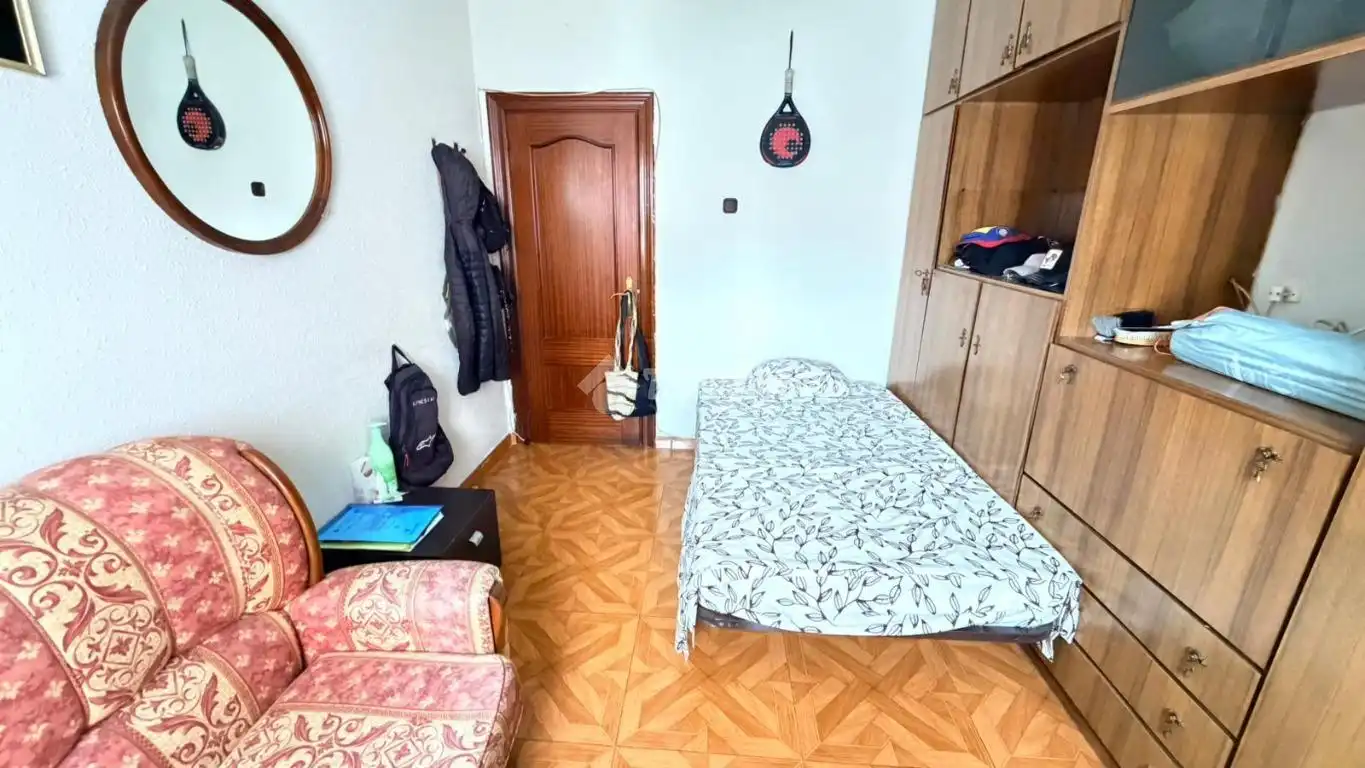 Habitación de Piso en venta en Gijón  con Calefacción y Amueblado