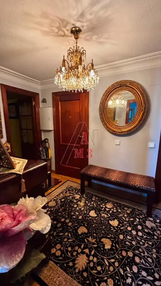 Pis en venda en León Capital  amb Calefacció i Parquet