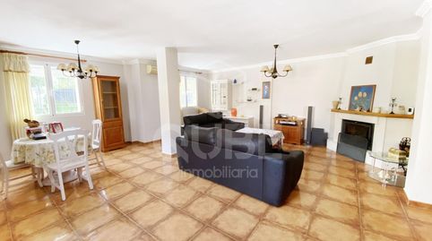 Foto 3 von Einfamilien-Reihenhaus zum Verkauf in Calle Carmen Olza Subiri, Manantiales - Lagar - Cortijo, Alhaurín de la Torre