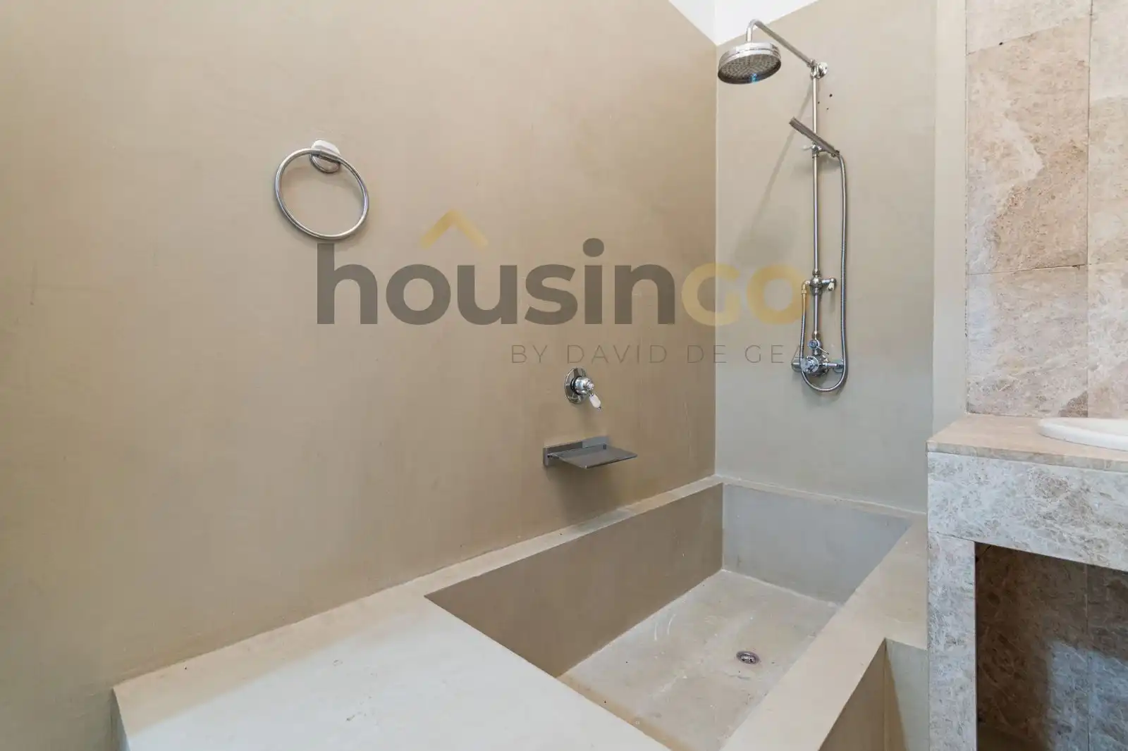 Bathroom of Flat for rent in Madrid  with Heating, Terrace and Oven