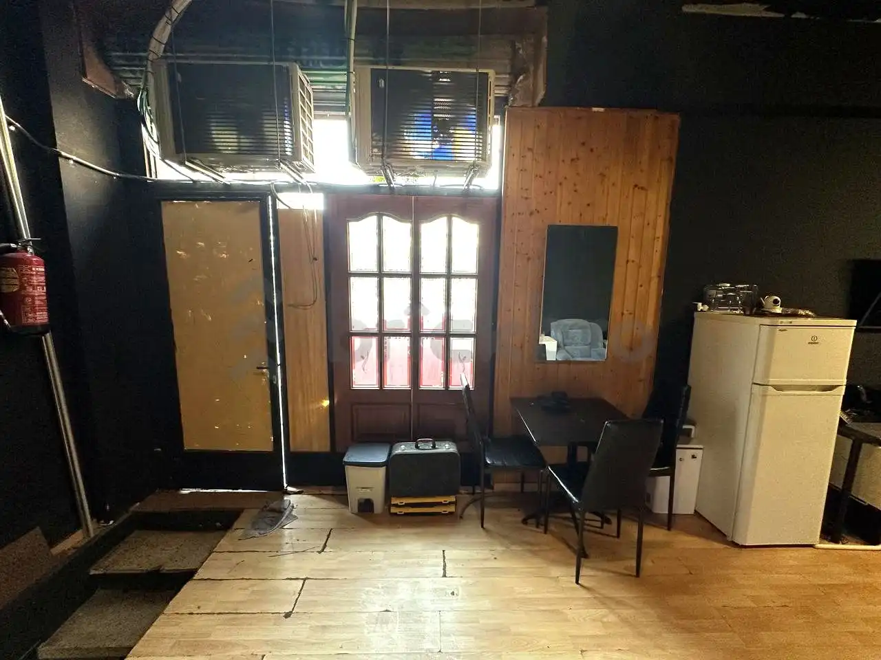 Commercial properties for sale in Barcelona  with Air Conditioner