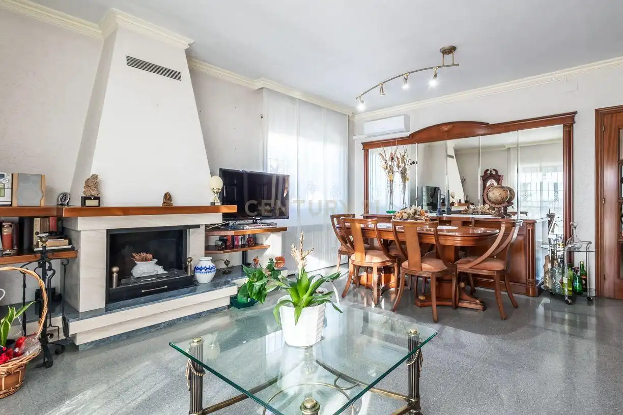 House with pool for sale in Carrer de les Orquídies, Viladecans, Spain, imagen 12
