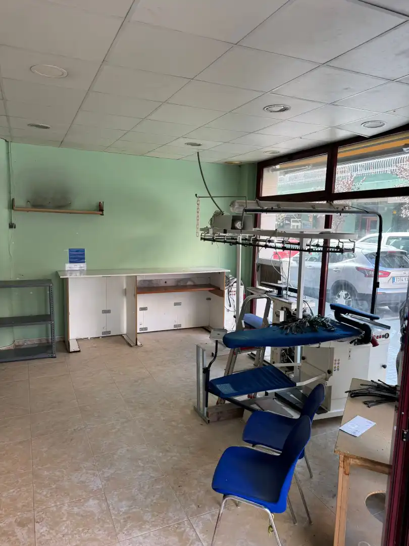 Business premises for sale in Carrer de l'Onze de Setembre 19, imagen 3