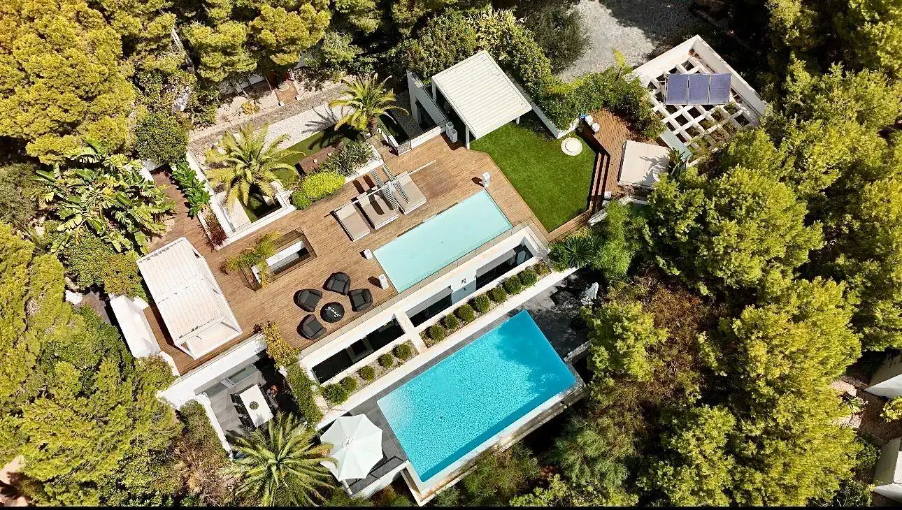 Xalet amb piscina en venda a CANNA.S.A. I