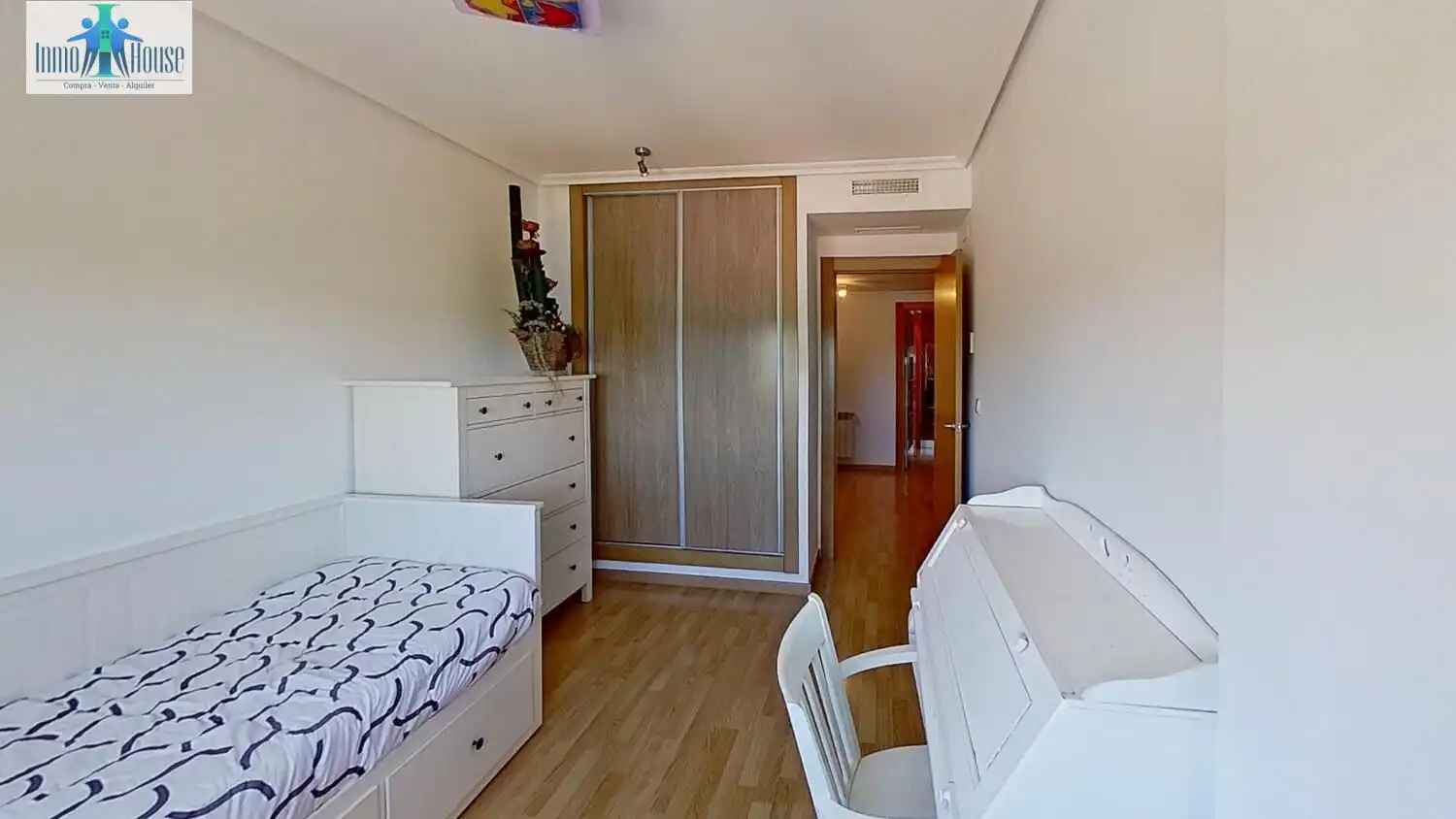 Habitación de Piso en venta en Albacete con Aire acondicionado, Calefacción y Trastero