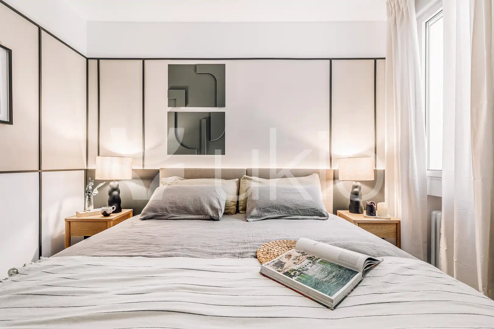 Dormitori de Apartament de lloguer en Madrid amb Aire condicionat, Calefacció i Moblat