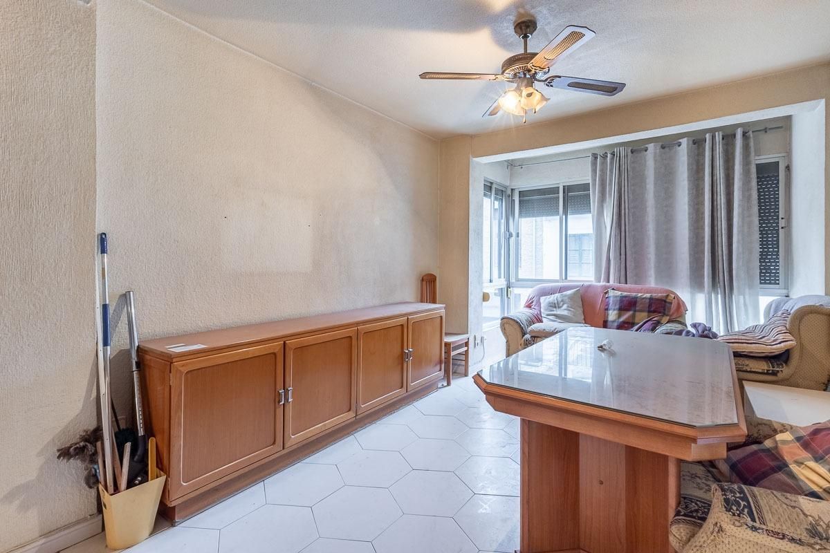 Cuina de Pis en venda en  Granada Capital amb Balcó