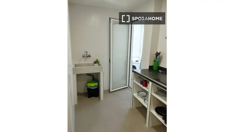 Room in Zaragoza, Zaragoza