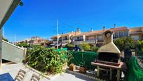 Vista exterior de Casa o xalet en venda en Santa Pola amb Aire condicionat, Calefacció i Jardí privat